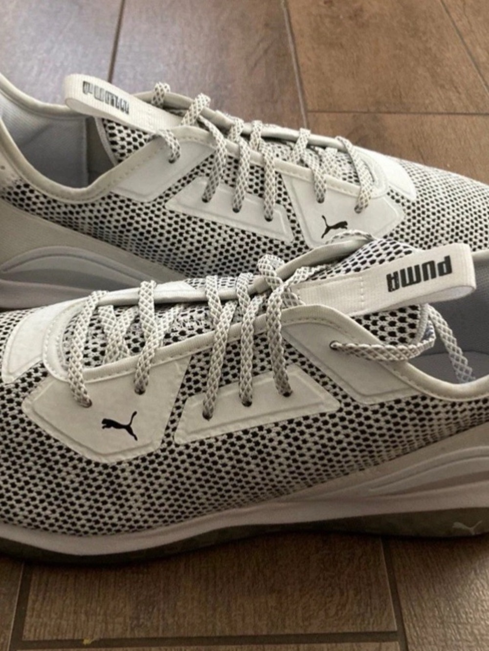Puma Men's White and Gray Mesh Athletic Sneakers